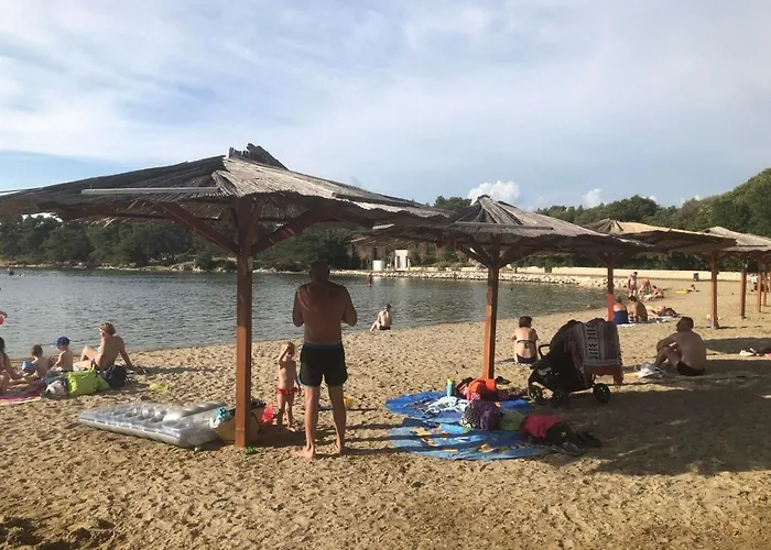 Sunny By The Sea *