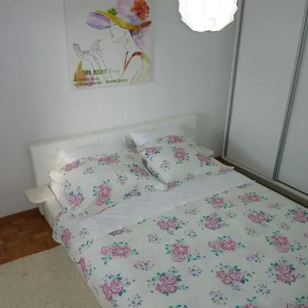 Apartment Sunny By The Sea