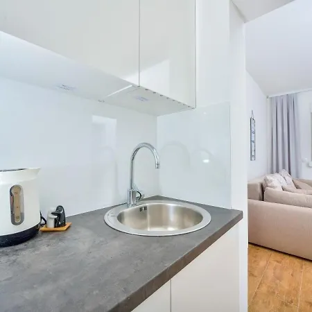 Apartment Sunny By The Sea *