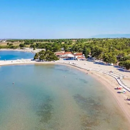 Sunny By The Sea